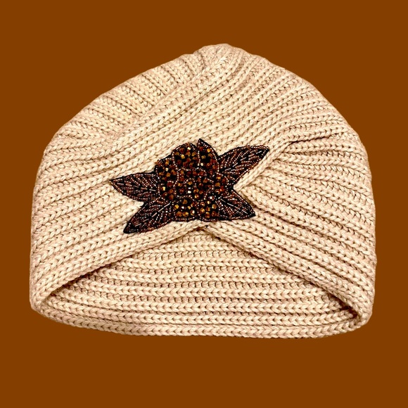 NWT Muse Knitted Cap Beige Tan with Amber AB Rhinestones Flower Seed Bead Leaves - Picture 3 of 7